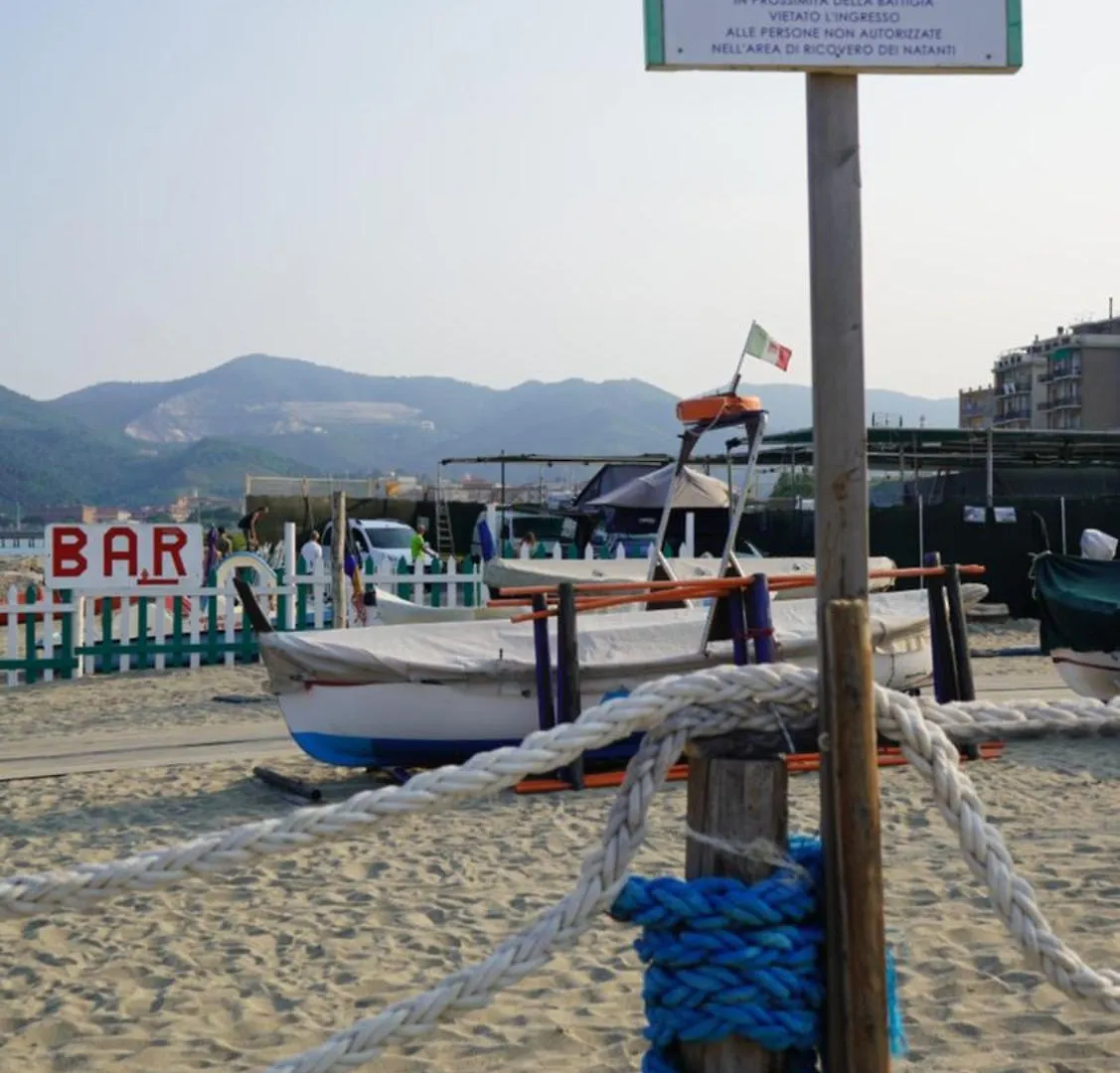 La Taverna di Gianni near the beach Italy Riviera Savona 0*,  Italia